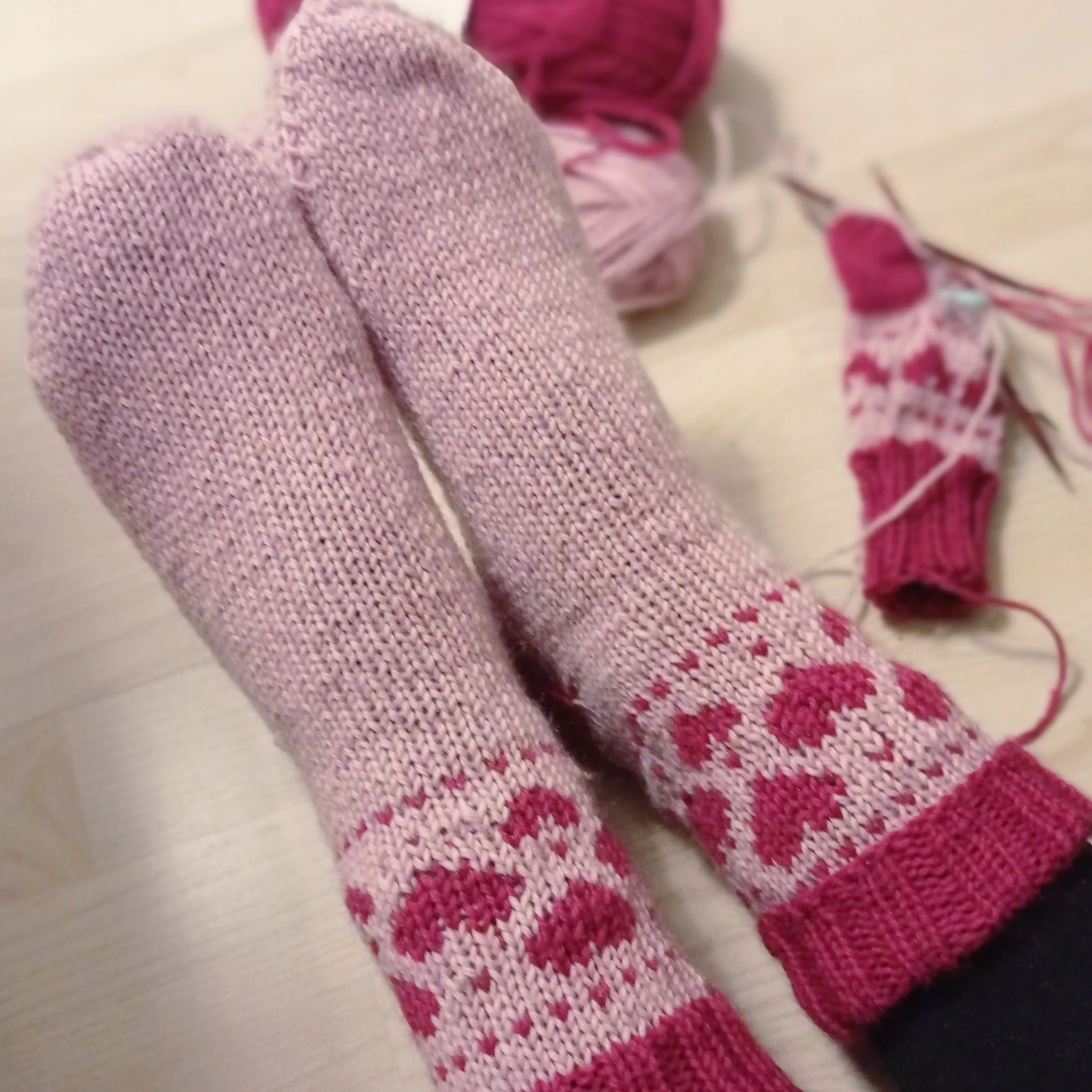 Cozy Valentine - Socks - Image 4